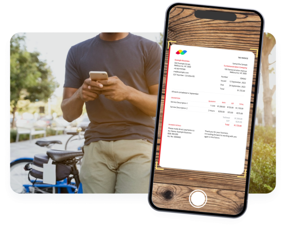 Graphic showing the expense scanning features of Rounded